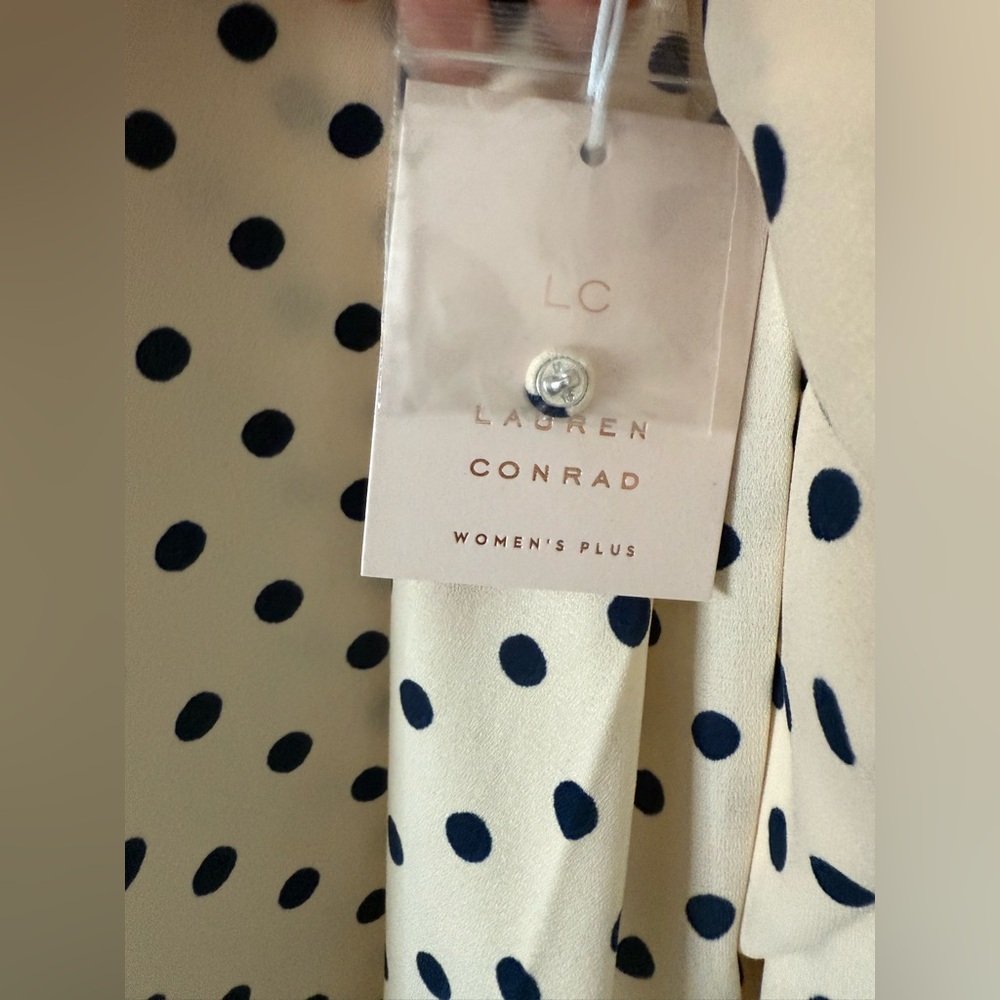 LC Lauren Conrad Women’s Cream Blouse 💙 NEW WITH TAGS 💙 Size 2X - Picture 4 of 10